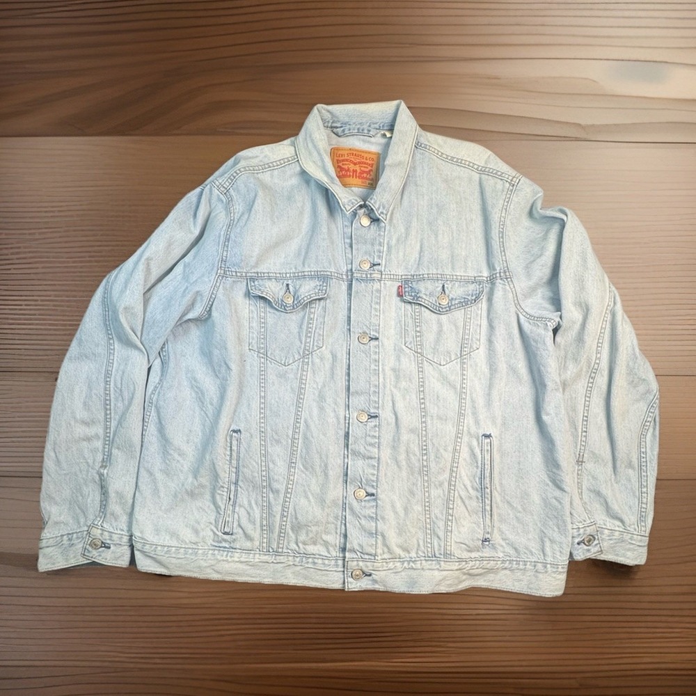 Levis Denim Jacket Womens 2X Blue Trucker Jean Button‎ Front Light Wash